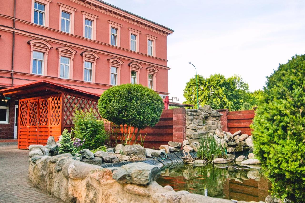 Grand Hotel Jaroměř Екстериор снимка
