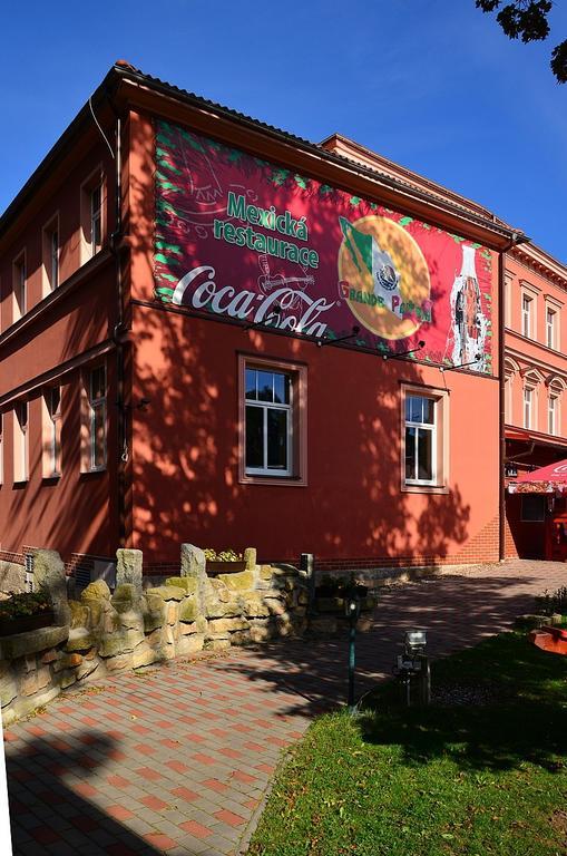 Grand Hotel Jaroměř Екстериор снимка